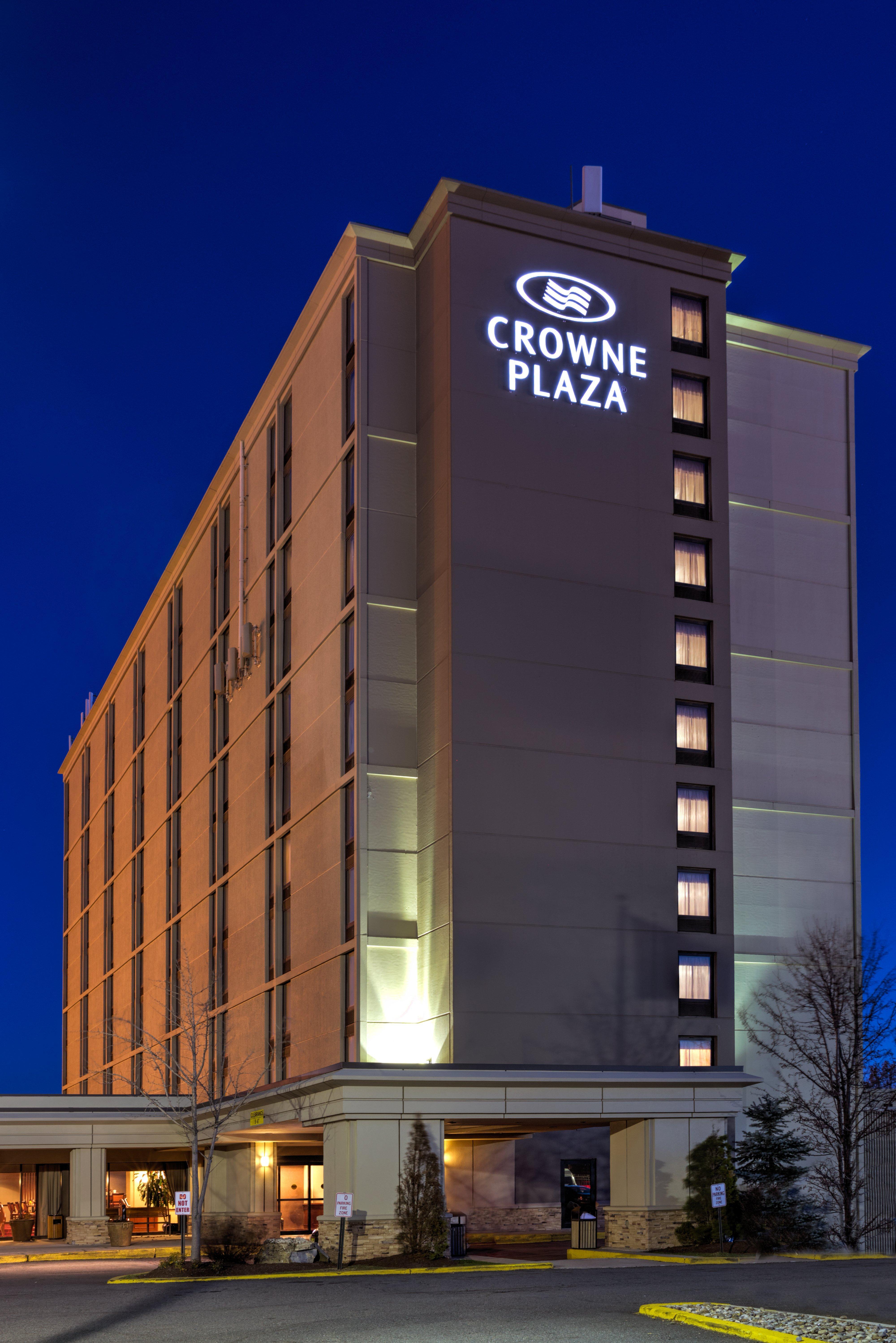 Crowne Plaza Newark Airport By Ihg Hotel Elizabeth Exterior photo