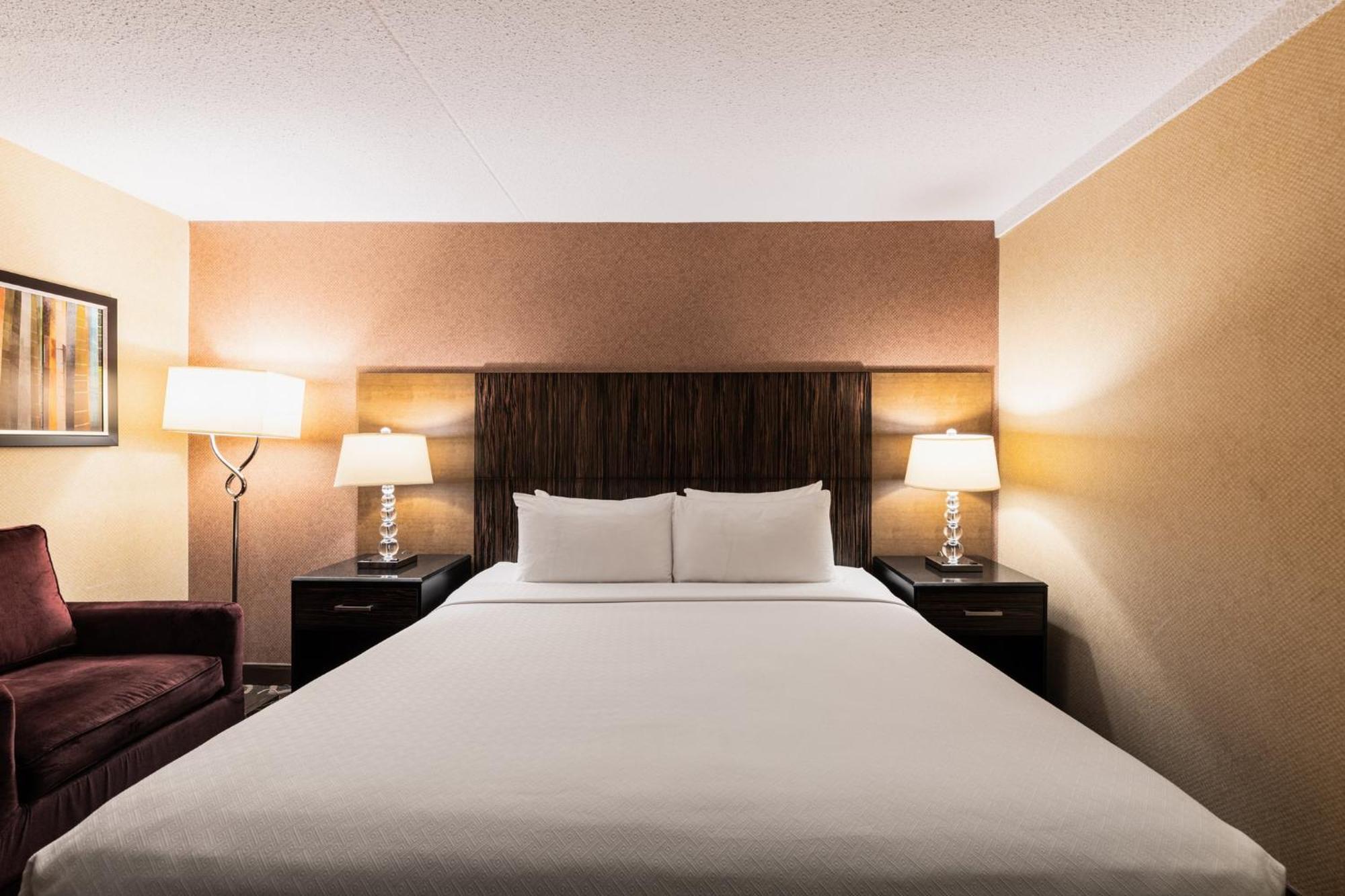 Crowne Plaza Newark Airport By Ihg Hotel Elizabeth Exterior photo
