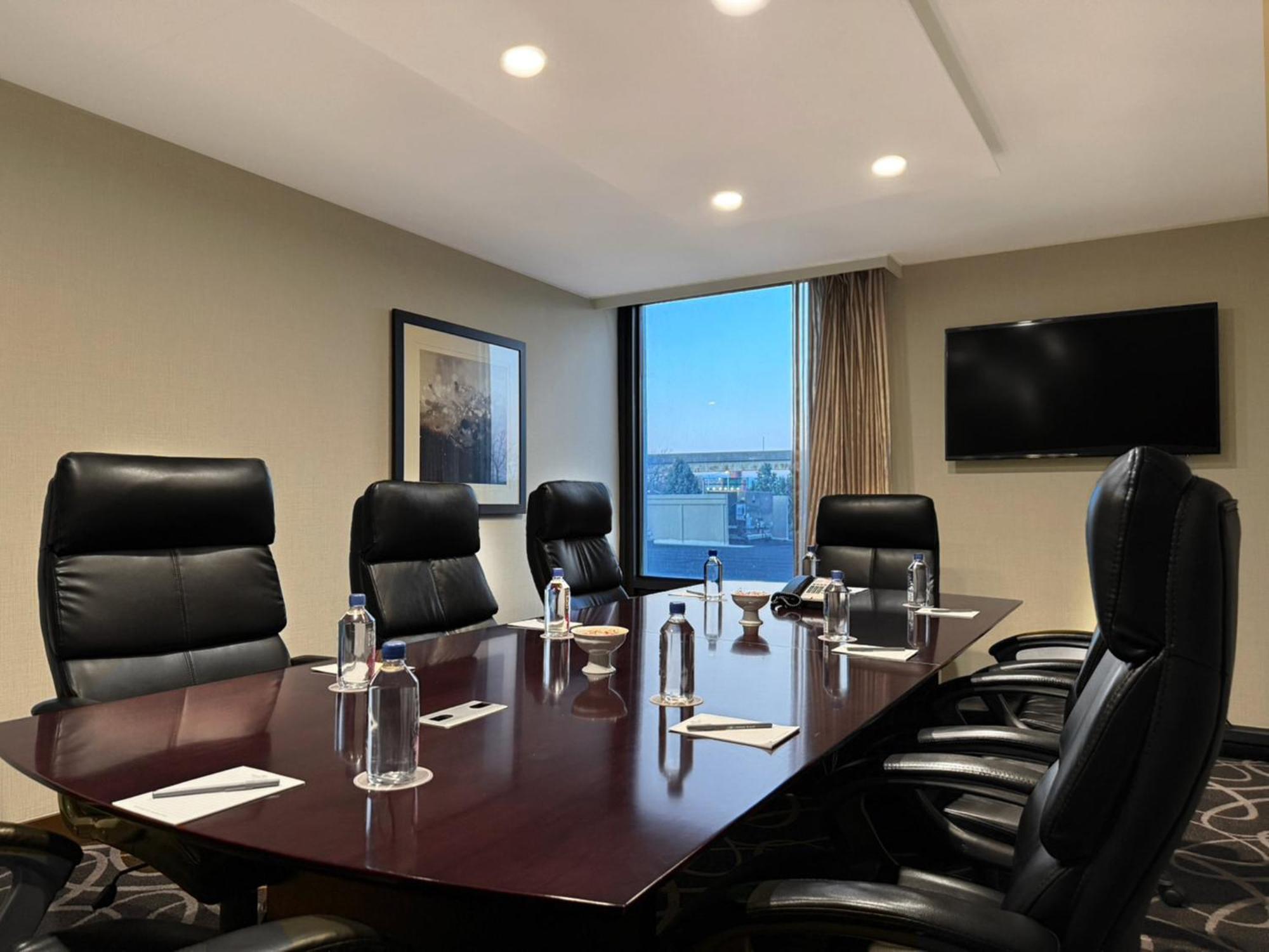 Crowne Plaza Newark Airport By Ihg Hotel Elizabeth Exterior photo