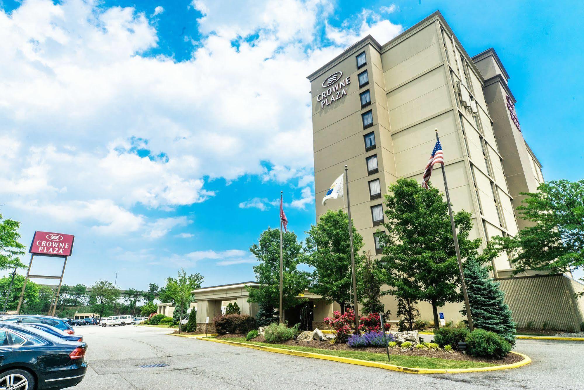 Crowne Plaza Newark Airport By Ihg Hotel Elizabeth Exterior photo